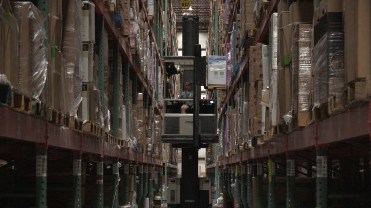 Photograph of a Walmart.com fulfillment center.