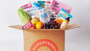 Hungryroot bok with grocery items