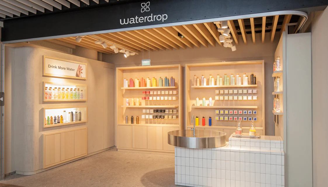 The company — which sells drink ware and dissolvable cubes that flavor water — is investing in small-format retail stores that allows it to enter new markets without the cost and lease commitment of a traditional location.