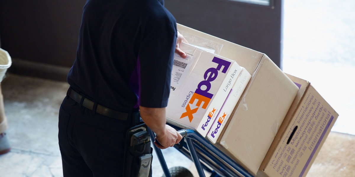 FedEx goes after DoorDash, Amazon, UPS with same-day delivery